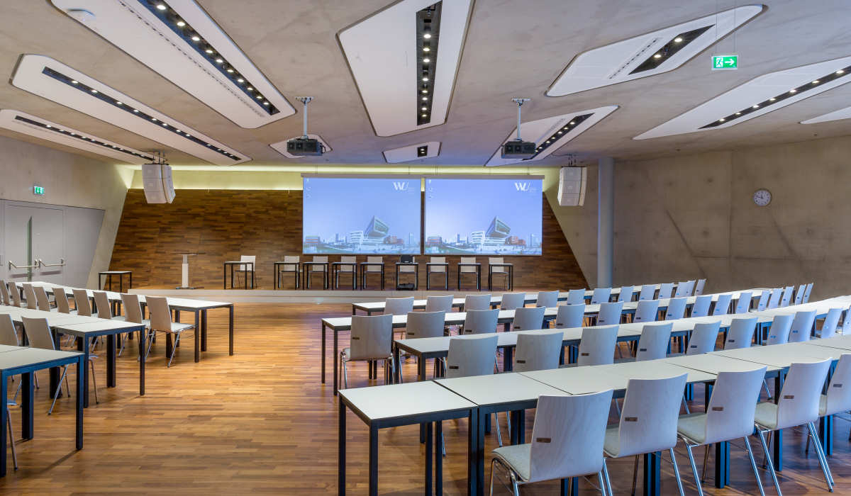 https://ibp-medientechnik.de/akm-new/wp-content/uploads/2022/04/Medientechnik-Hochschulen-und-Universitaeten.jpg